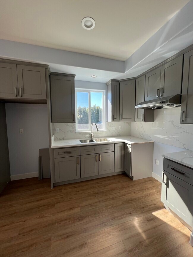 Foto del edificio - 4 Bedroom 2 Bathrooms, Brand New Construct...