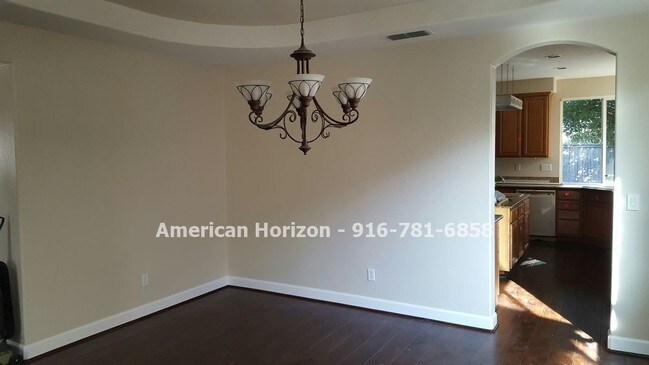 Foto del edificio - LEASED--Highland Park 5 Bedroom
