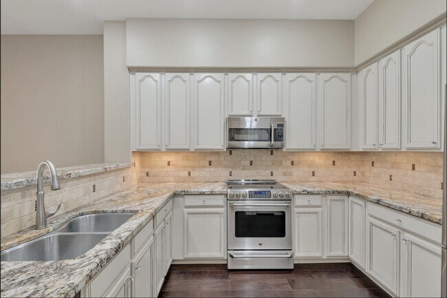 Foto del edificio - 11000 N 77th Pl