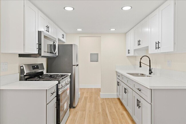 Foto del edificio - Brand New San Pedro Apartment!