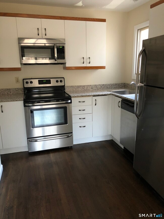 Photo - 7 Seir Hill Rd Apartment