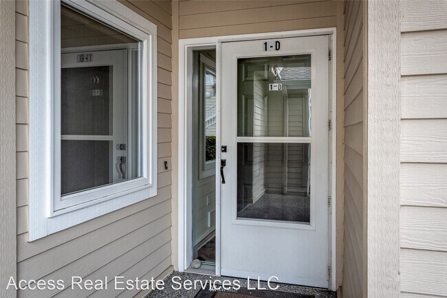 Building Photo - 2 br, 1.5 bath House - 5064 Festival Blvd #1D