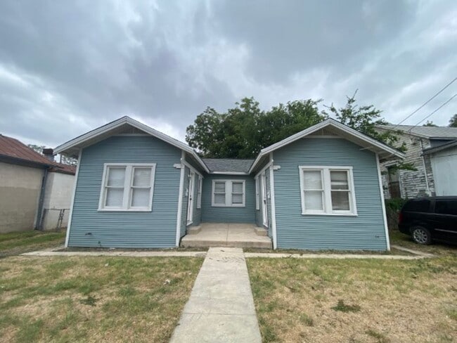 E Commerce - E Commerce Apartment