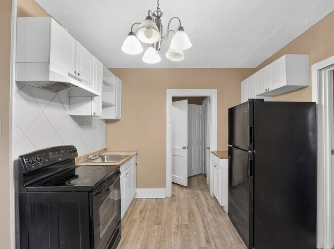 Foto del edificio - 4010 Ravenwood Ave