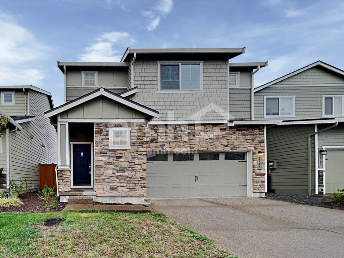 Foto principal - 2183 NW Woodland Dr