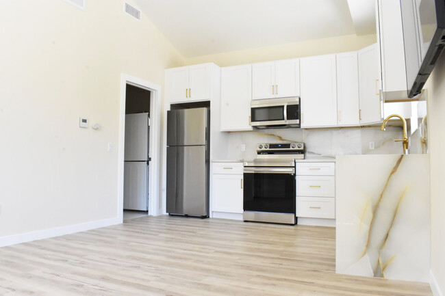 Foto del edificio - 3903 Woodcliff Rd