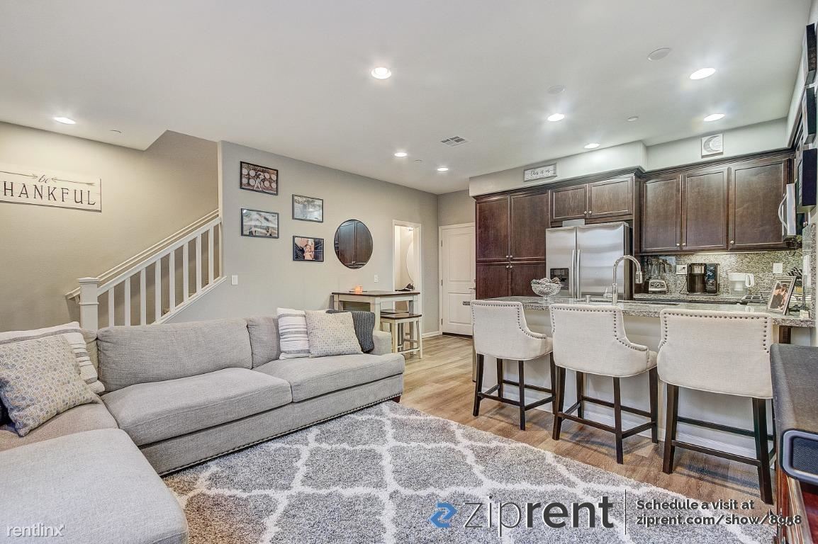 Primary Photo - 3 br, 2.5 bath Condo - 44068 Calle Luz, Te...