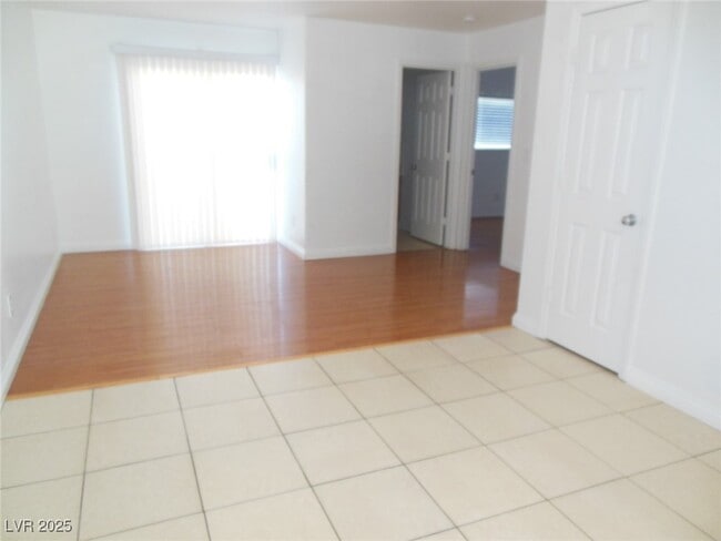 Building Photo - 4336 S Miller Ln