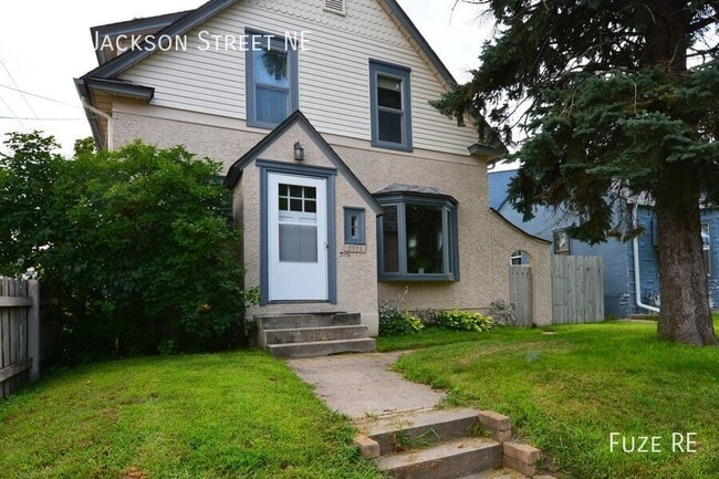 Building Photo - 3975 Jackson St NE