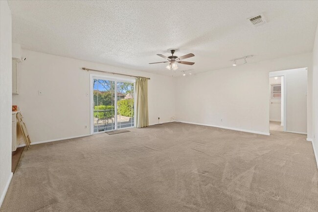 Building Photo - 3229 Oak Timber Dr