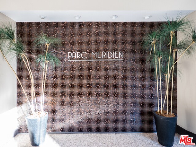 Foto del edificio - 510 Normandie Ave