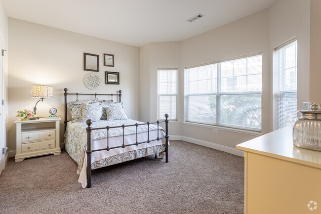 2BR, 2BA - The Commons at Boston Road