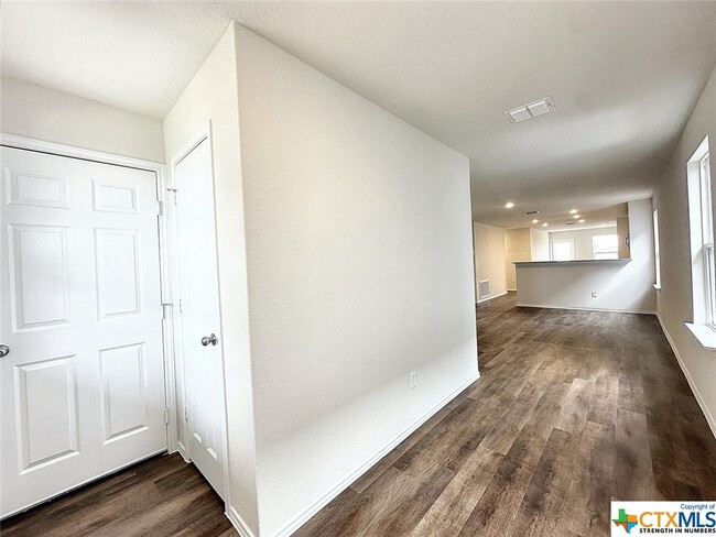 Building Photo - 537 Autumn Blaze