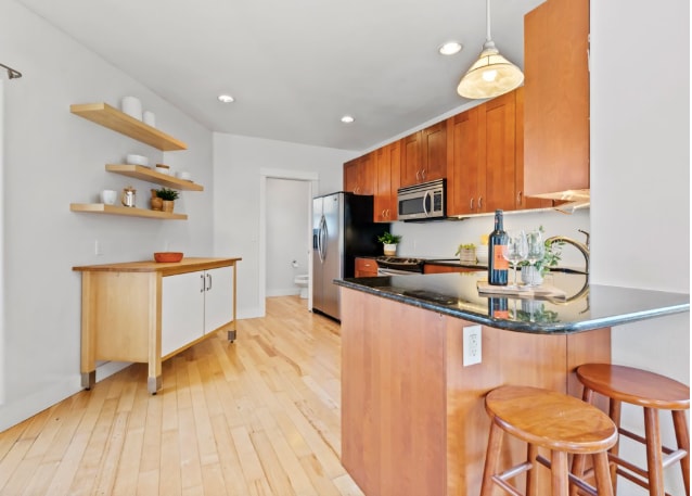 Building Photo - 3131 NE Wasco St