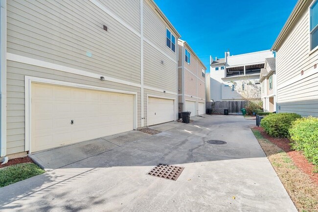 Building Photo - 3019 Palmer St