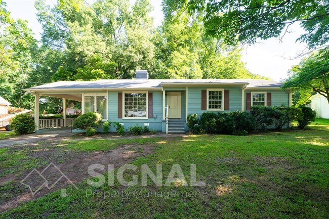 Foto del edificio - 736 Martinwood Rd