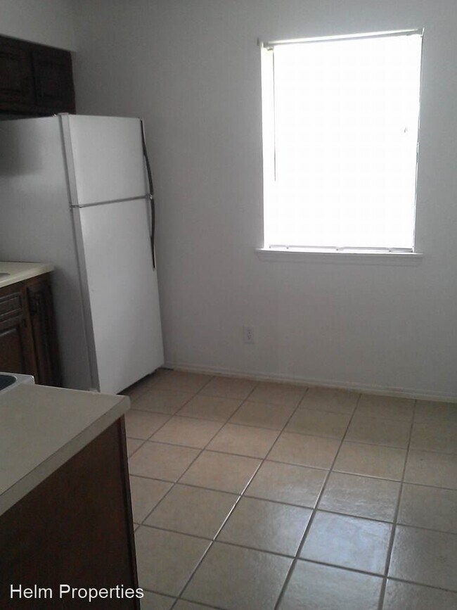 Building Photo - 2 br, 1 bath Apartment - 1702 South Mitchell