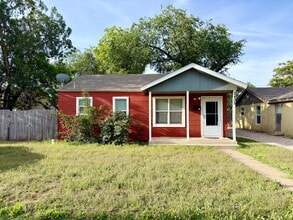 Building Photo - 2405 22nd Pl