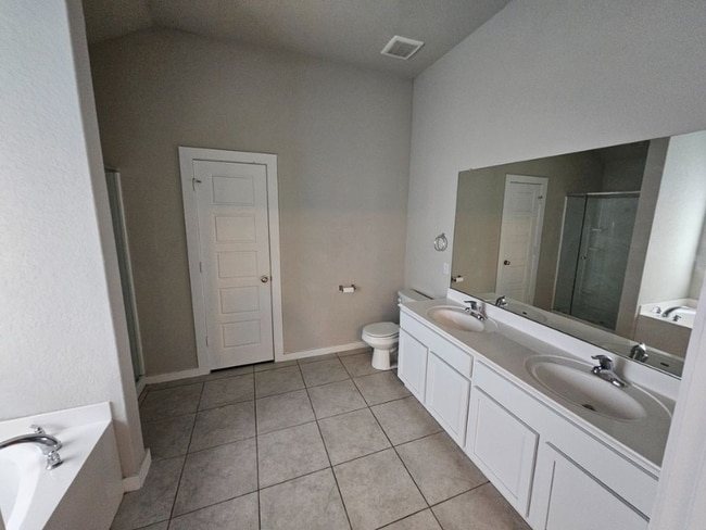 Building Photo - 6906 Emerald Valley