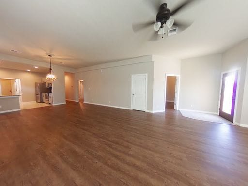 Building Photo - Beautiful Home with Everything in the Windcrest Gardens!