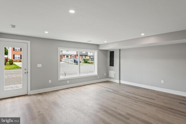 Foto del edificio - 650 W 11th St
