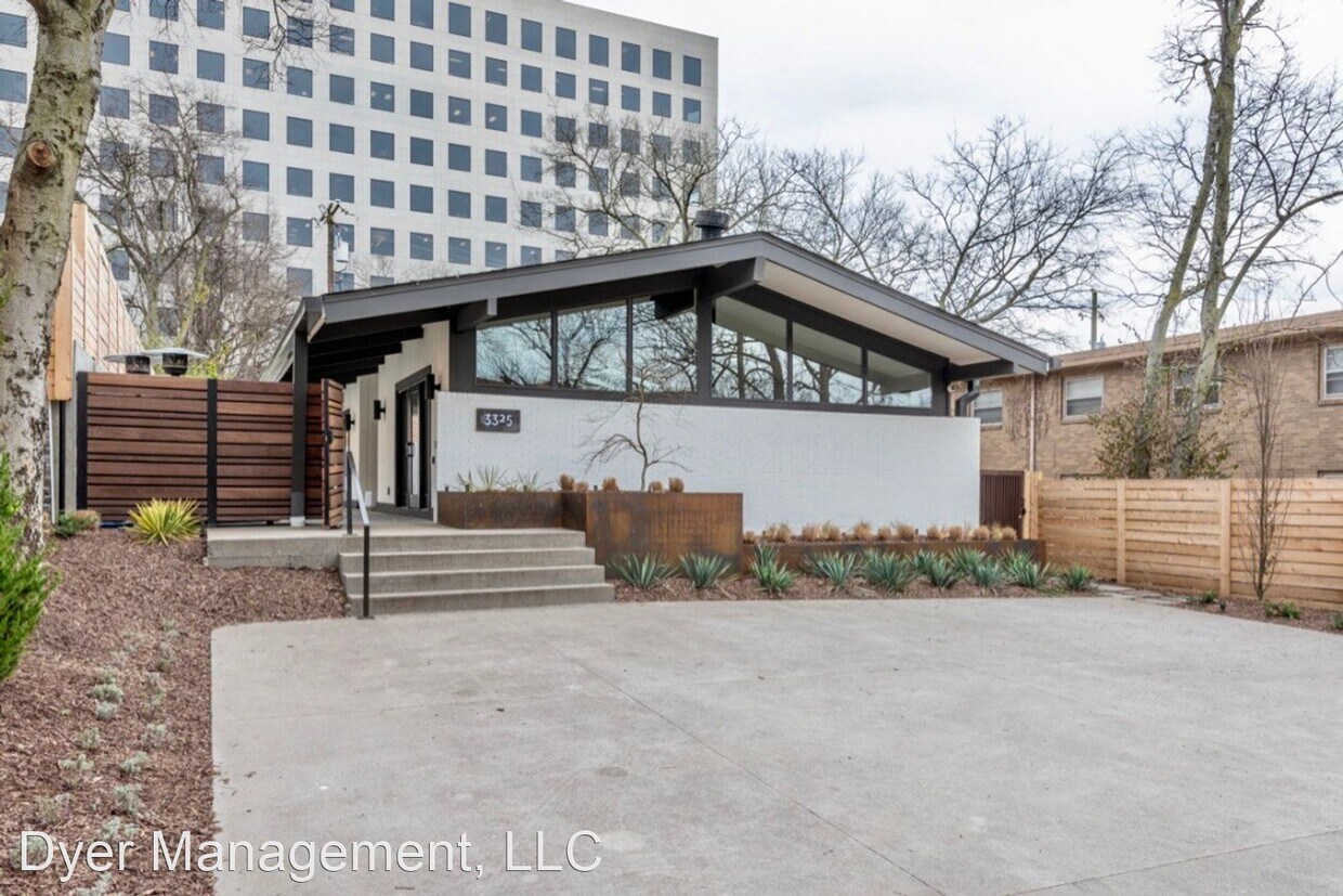 Foto principal - 3 br, 2 bath House - 3325 Fairmont Dr