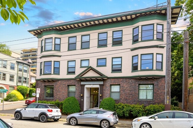 Building Photo - BK Bernkastle Apartments