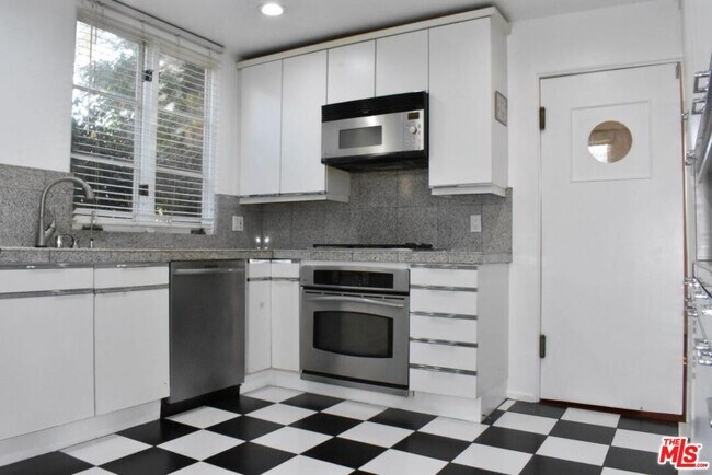 Foto del edificio - 235 S Gale Dr