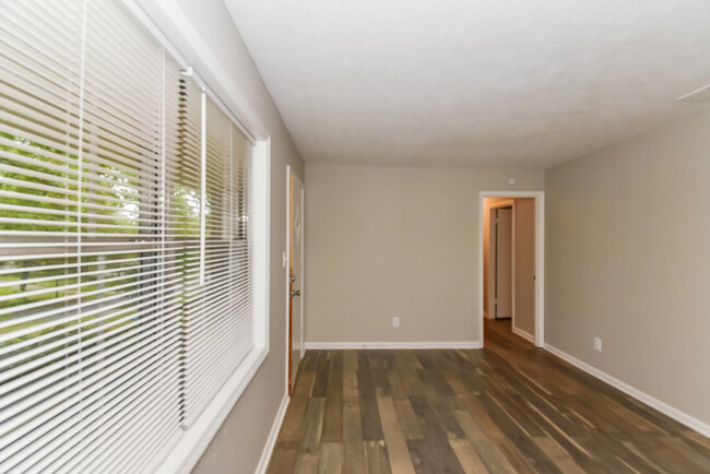 Foto del edificio - Roomy 3BR 1.5BA Douglasville home to lease!