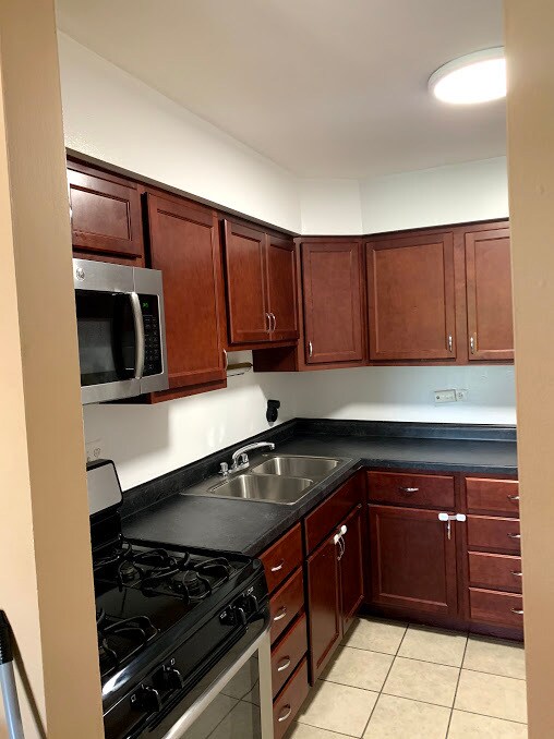 Foto del edificio - 546 W Deming Pl