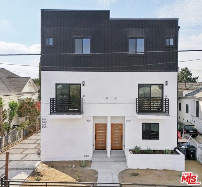 Foto del edificio - 438 E 28th St
