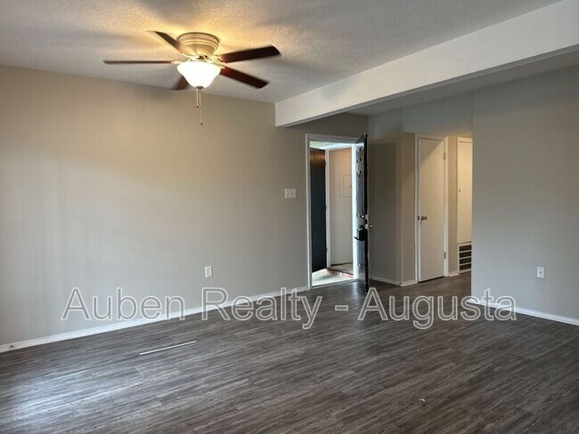Building Photo - 2573 Tobacco Rd