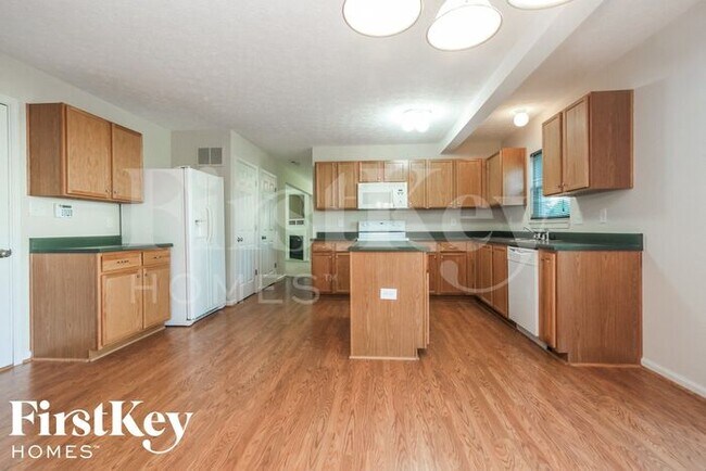 Foto del edificio - 4352 Mahogany Dr