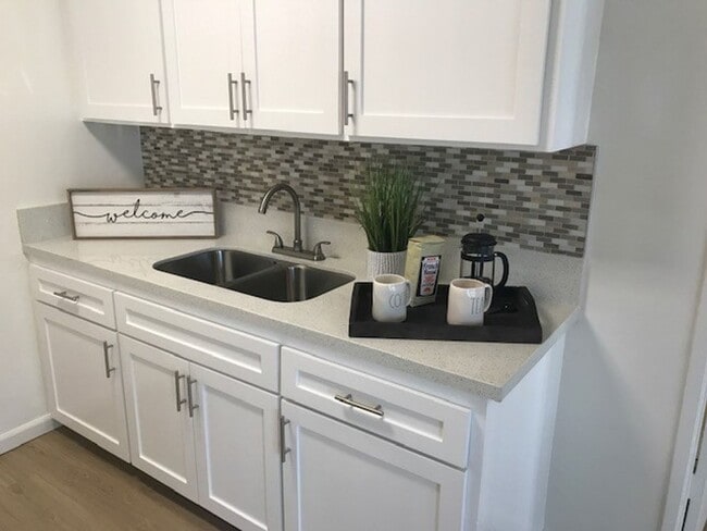 Interior Photo - 162-WNC Dresden Place, LLC