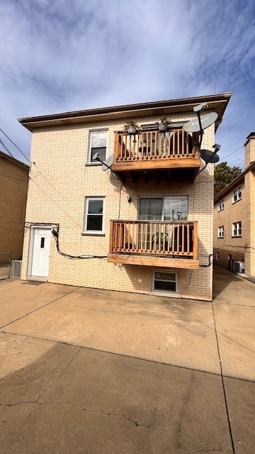Foto del edificio - 5517 W Windsor Ave