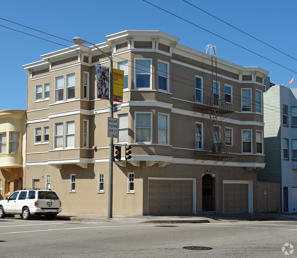 Building Photo - 1401 Chestnut St