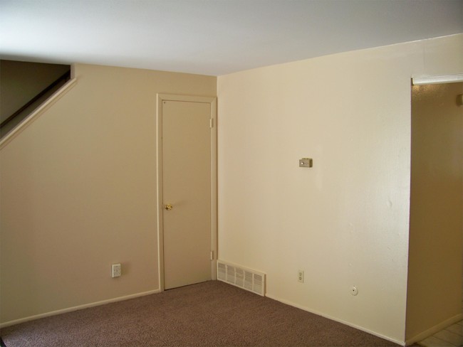 Foto del edificio - 192 E Norwich Ave