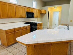 Building Photo - 2012 Riverview Dr
