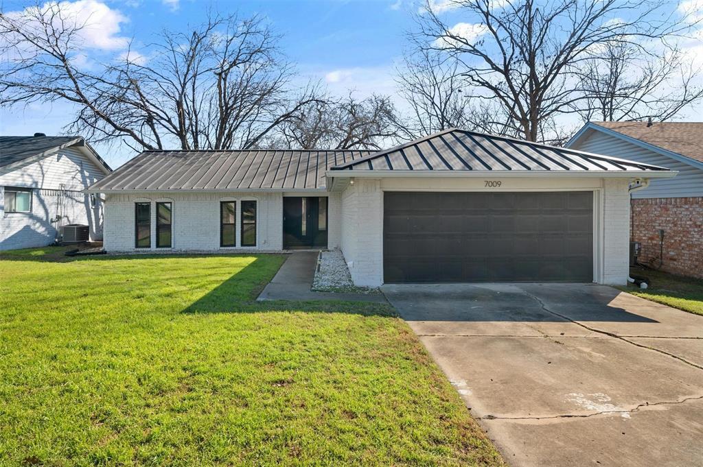 Foto principal - 7009 Windrift Way