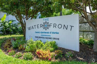 Building Photo - The Waterfront