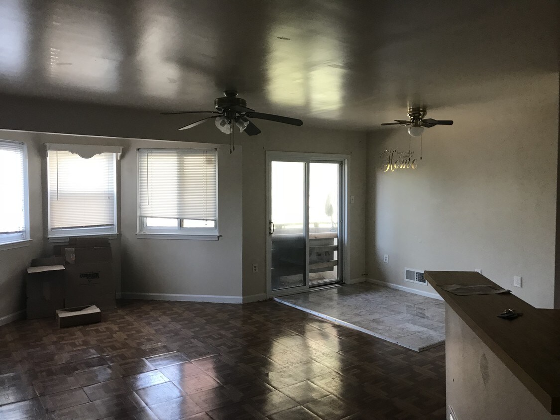 Primary Photo - 1434 Mediterranean Ave
