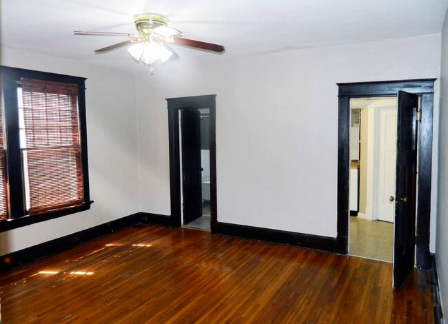 Building Photo - 2217 Belmont Blvd