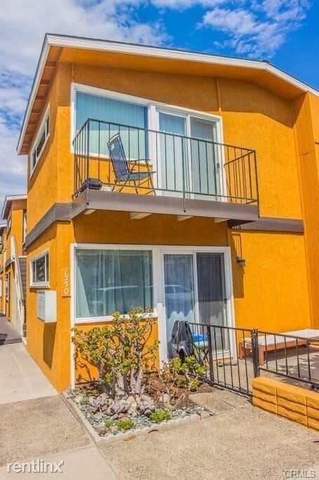 Primary Photo - 1550 Miramar Dr
