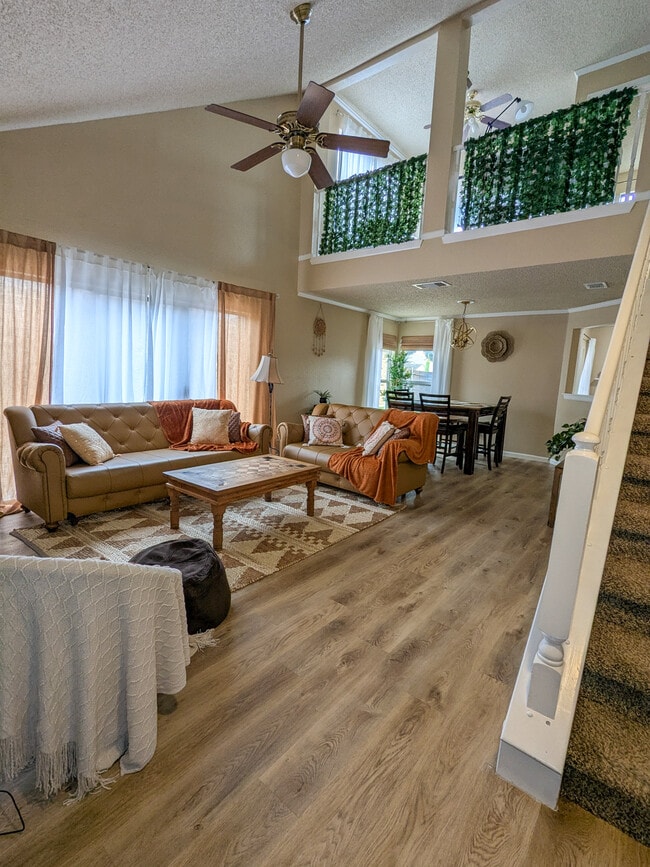 Furnished Living Room/dining room - 1909 Lavaca Ct