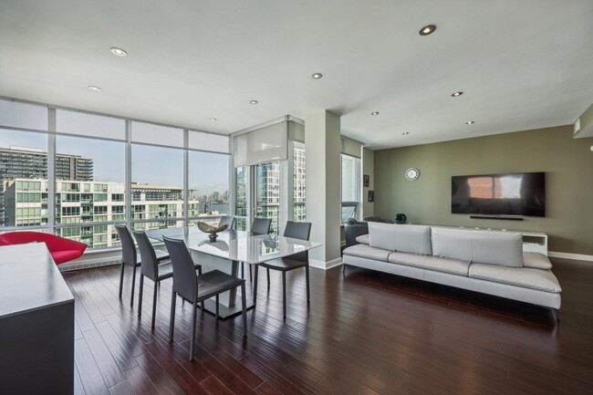 Foto del edificio - 20 Newport Pkwy