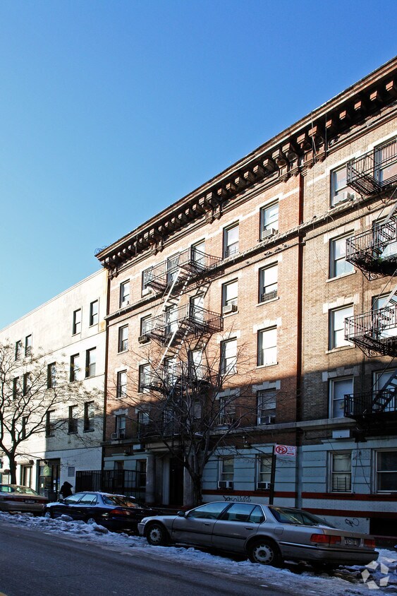 Foto del edificio - 82 Wadsworth Ave