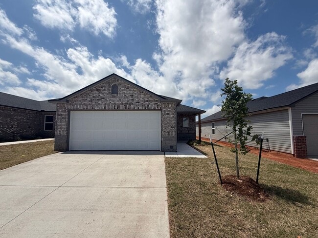 Brand New Spacious 4 Bedroom 2 Bath Home in Mustang Schools - Brand New Spacious 4 Bedroom 2 Bath Home in Mustang Schools