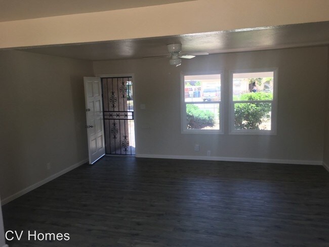 Building Photo - 2 br, 1 bath House - 2549 S Lotus Ave