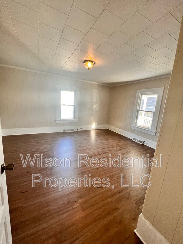 Foto del edificio - 931 Albert St SW