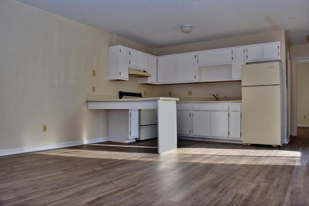 Foto principal - 801 East Main Street Apt. #42
